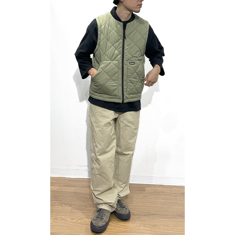 THEORIES NEWTON REVERSIBLE VEST セージ / ブラック